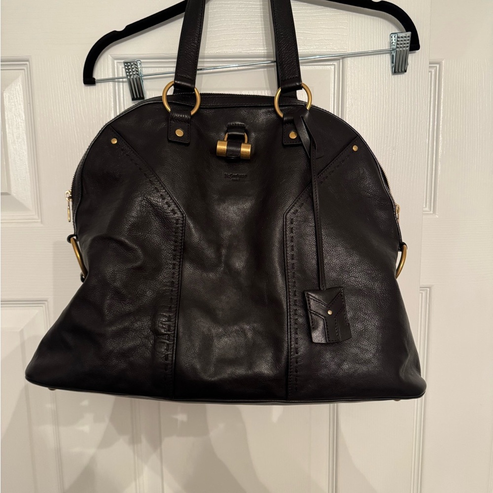 Black Leather Women's Bag

ICONIC YSL MUSE BAG